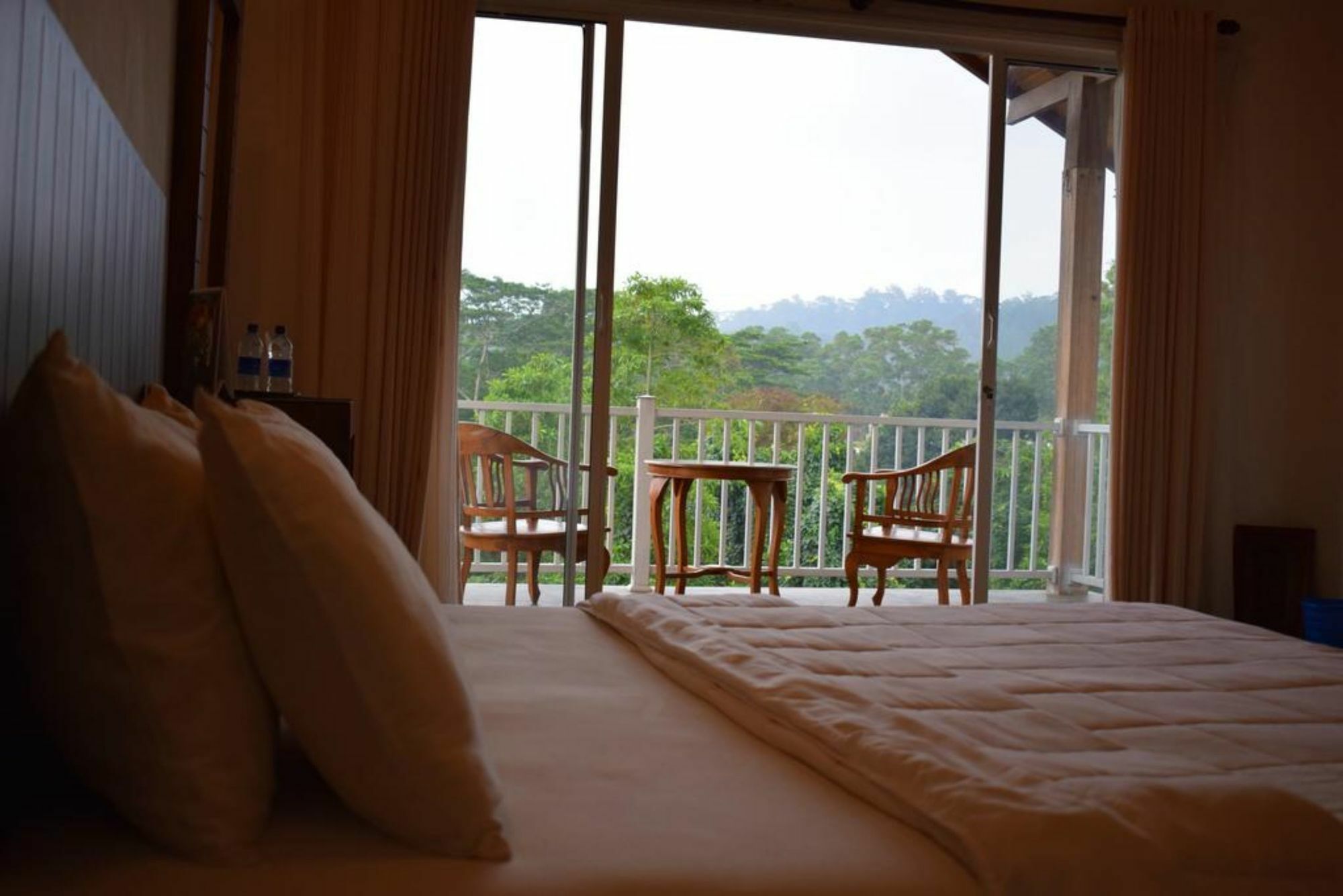 Bee View Home Stay Κάντι Εξωτερικό φωτογραφία